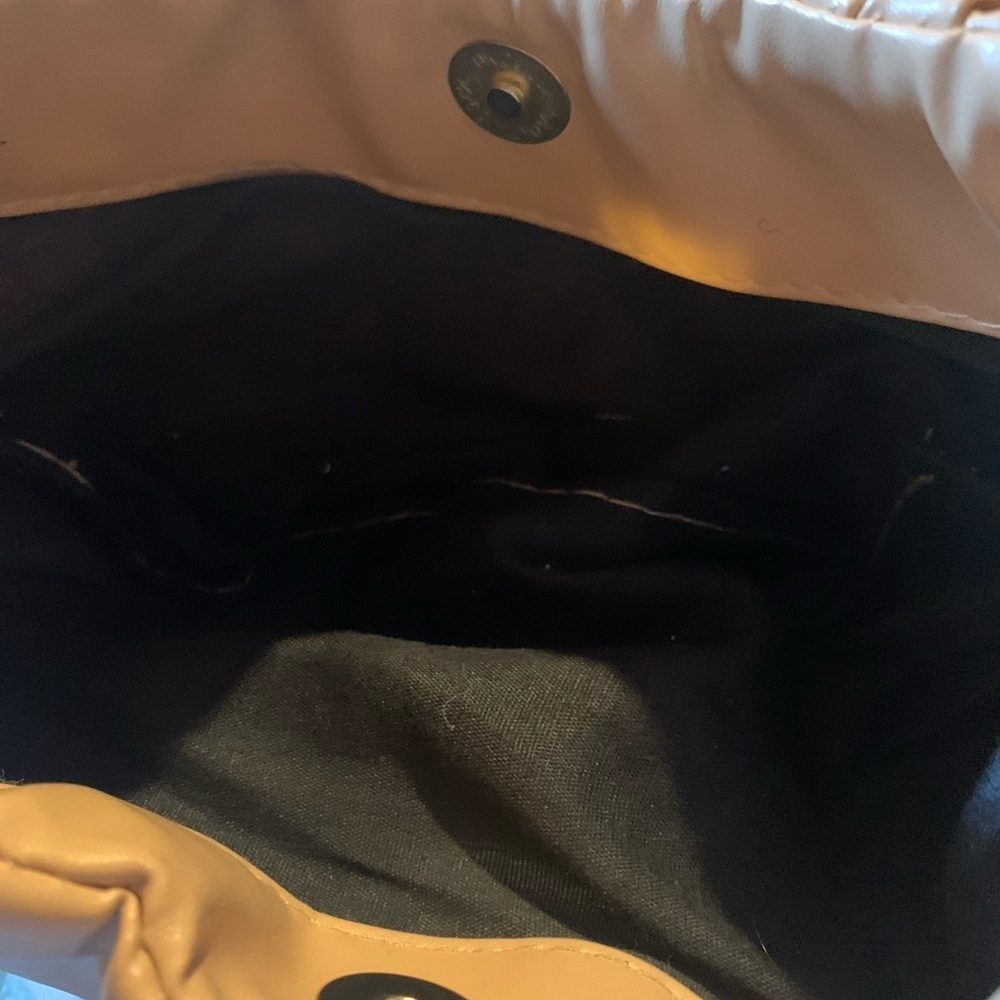 Stylish Tan Ruched Handbag - Picture 6 of 6